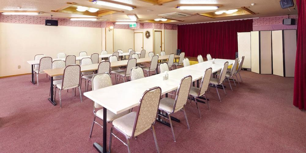 Okinawa Sun Plaza Hotel Наха Экстерьер фото